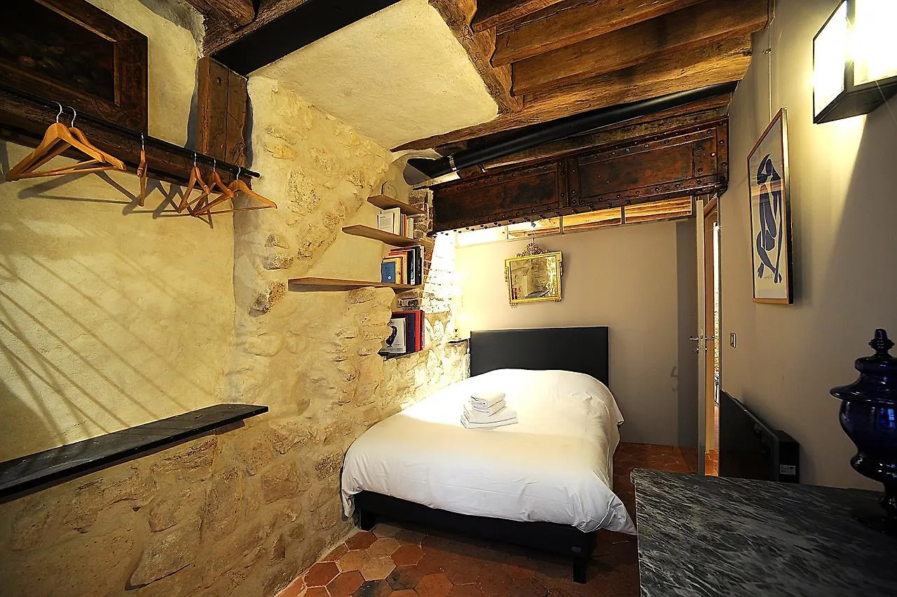 Apartman Beautiful In Historical Marais *